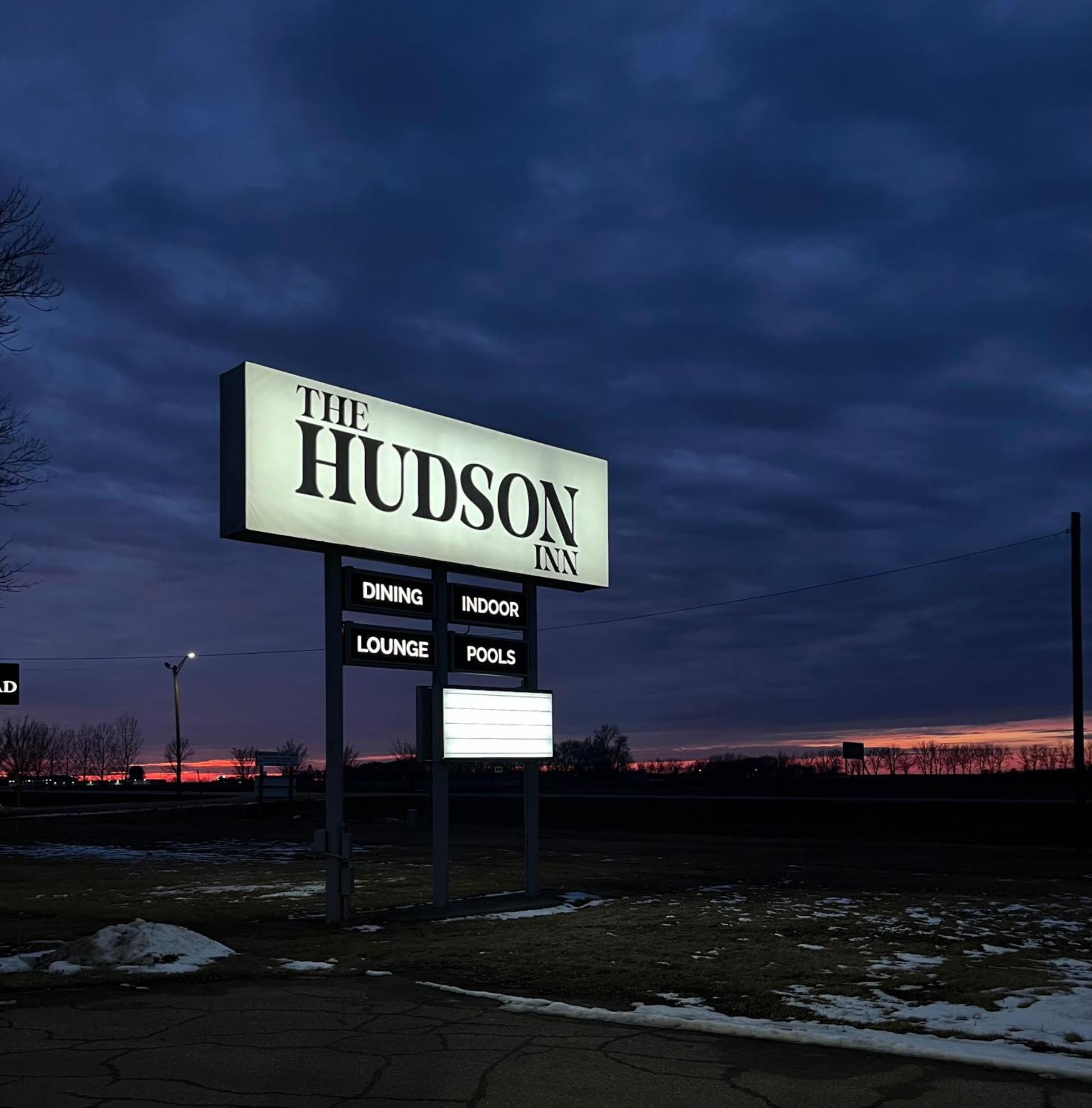The Hudson Inn Morris Exterior photo